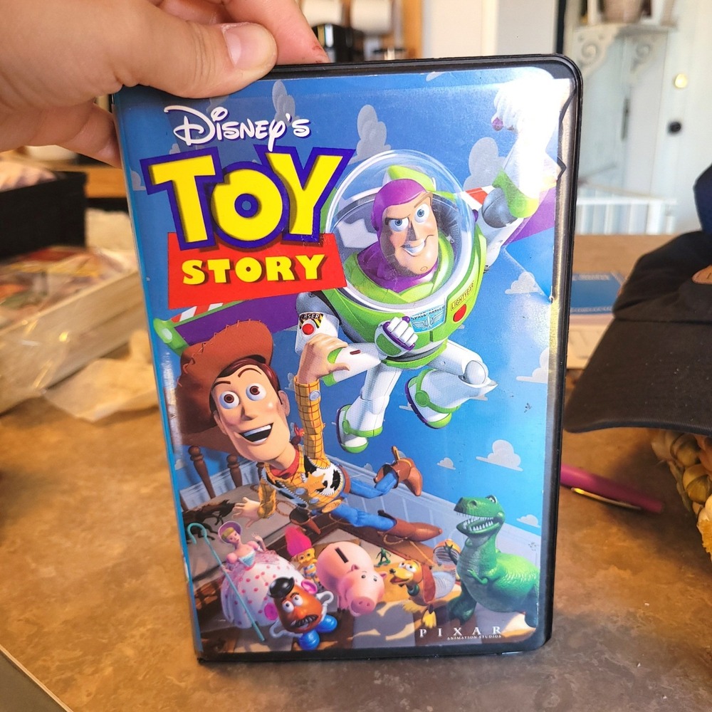 Disney VHS Lot Peter Pan Dumbo Toy Story Classic Animated Movies Vintage Retro - Picture 4 of 4